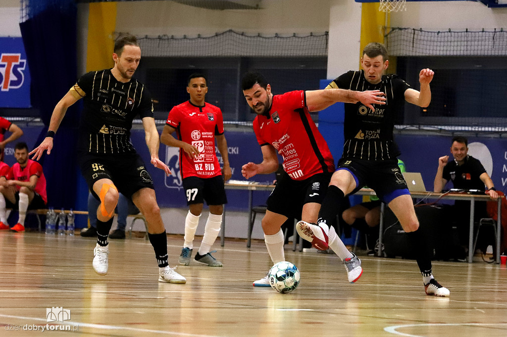 FC Reiter Toruń 2 : 1Lsss Team Lębork