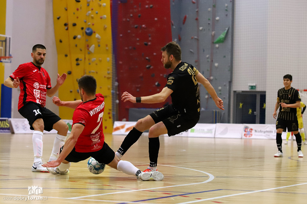 FC Reiter Toruń 2 : 1Lsss Team Lębork