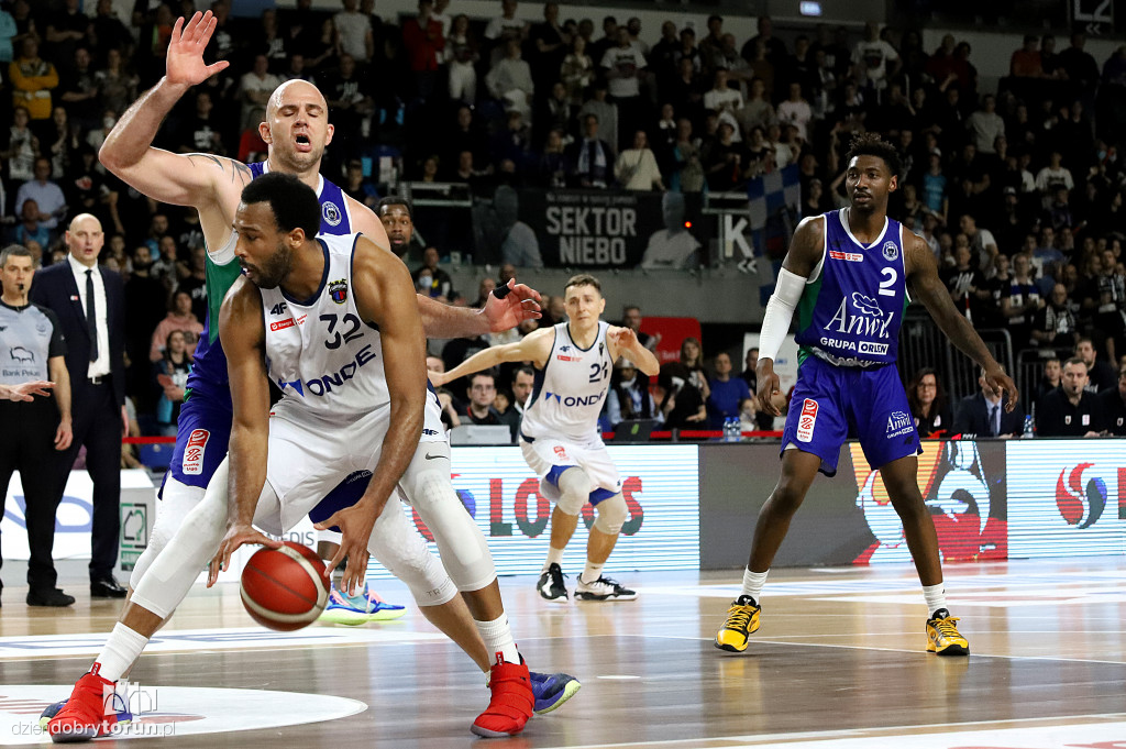 Twarde Pierniki Toruń 84:92 Anwil Włocławek