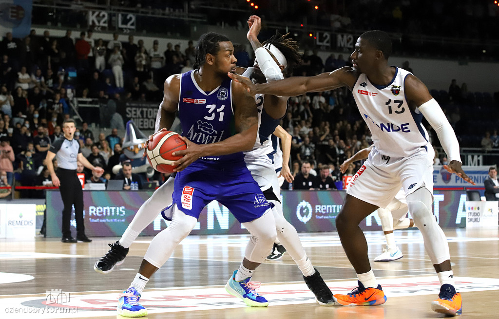 Twarde Pierniki Toruń 84:92 Anwil Włocławek