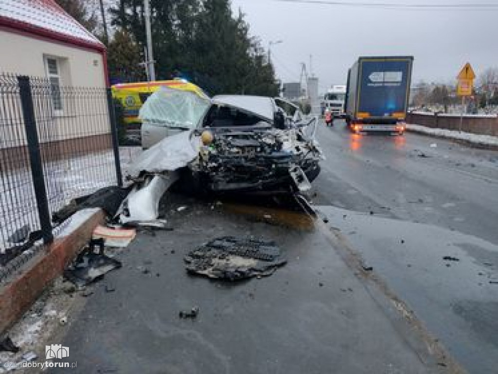 Wypadek dwóch osobówek w Papowie Toruńskim