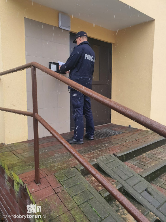 Toruń: policjanci kontra pandemia
