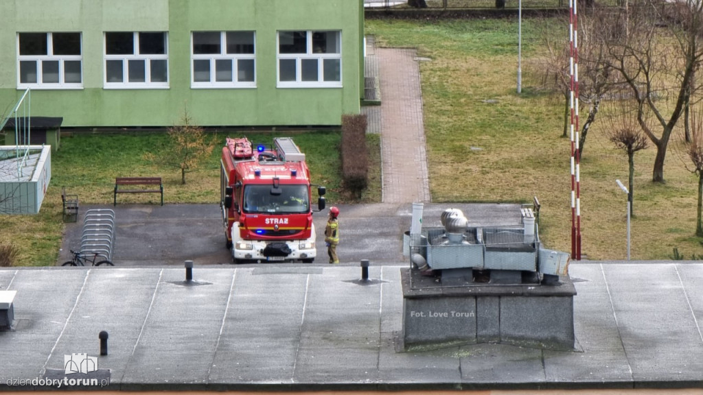 Toruń: interwencja strażaków w szkole podstawowej