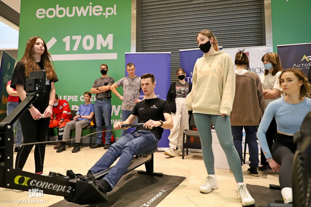 Wiosłowanie dla WOŚP w Atrium Copernicus