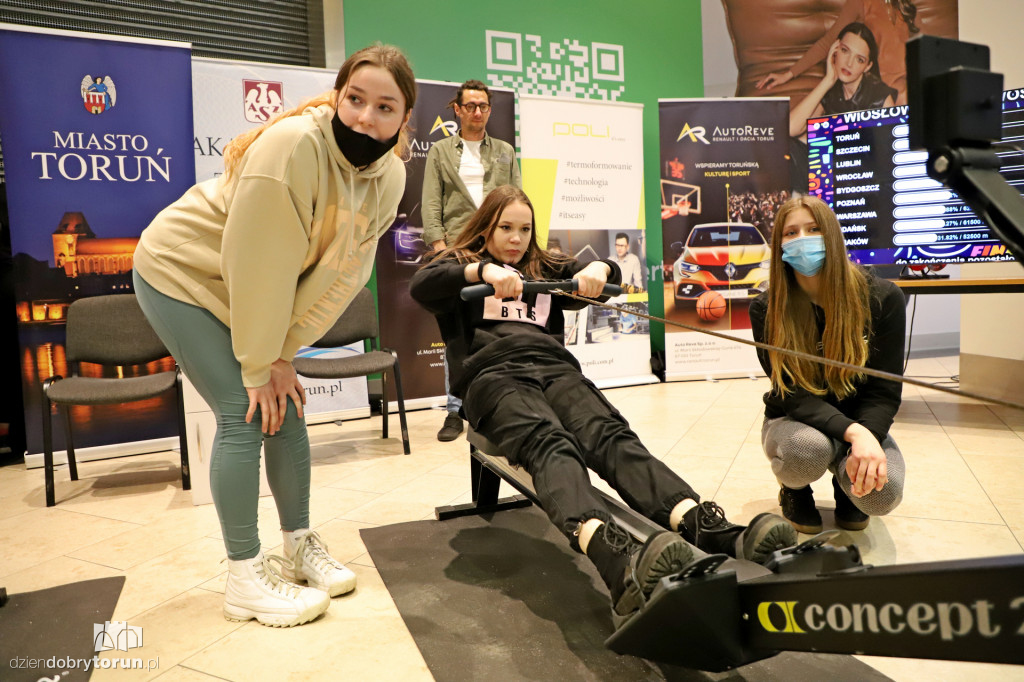 Wiosłowanie dla WOŚP w Atrium Copernicus