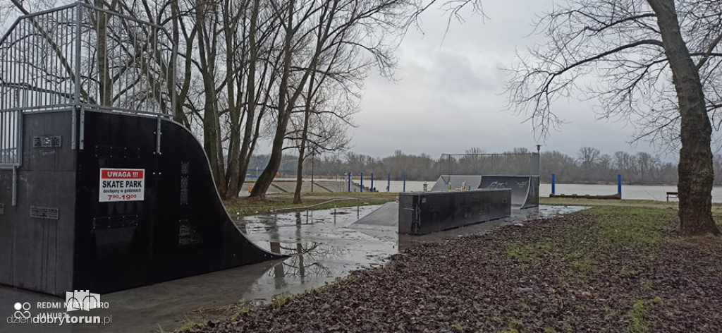 Zaniedbany skatepark  w Toruniu