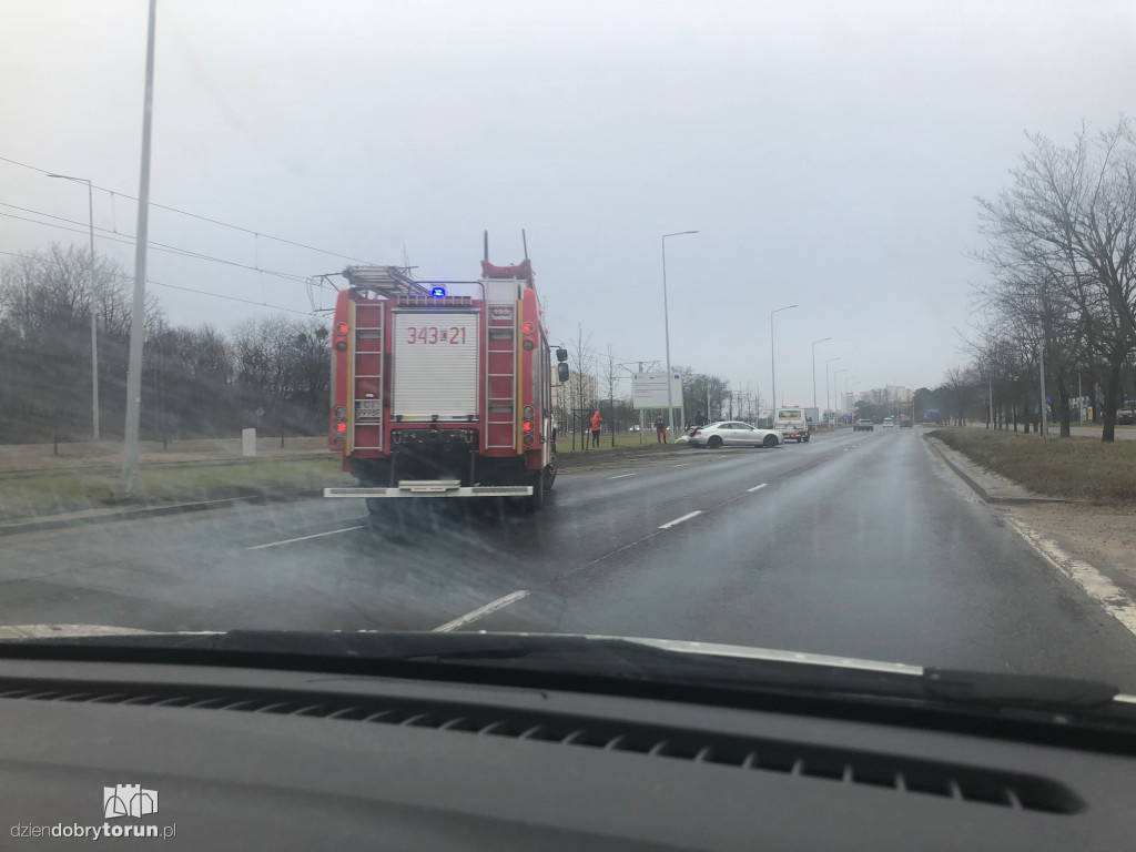 Toruń: poranna kolizja przy Szosie Lubickiej