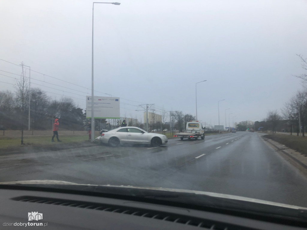 Toruń: poranna kolizja przy Szosie Lubickiej