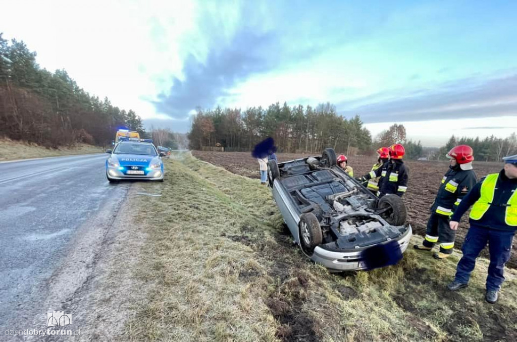 Toruń i okolice: dachowanie osobówki