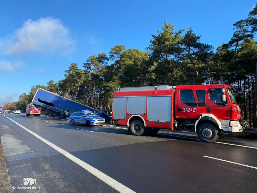 Toruń: zdarzenie drogowe z udziałem ciężarówki