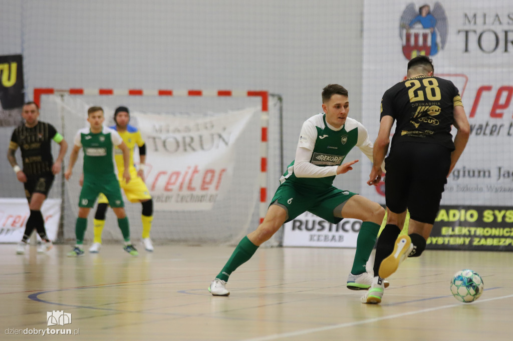 FC Reiter Toruń 2 : 8 Rekord Bielsko - Biała