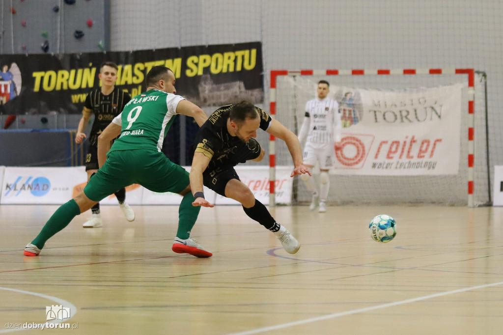 FC Reiter Toruń 2 : 8 Rekord Bielsko - Biała