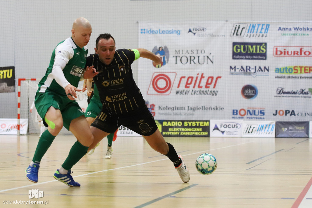 FC Reiter Toruń 2 : 8 Rekord Bielsko - Biała