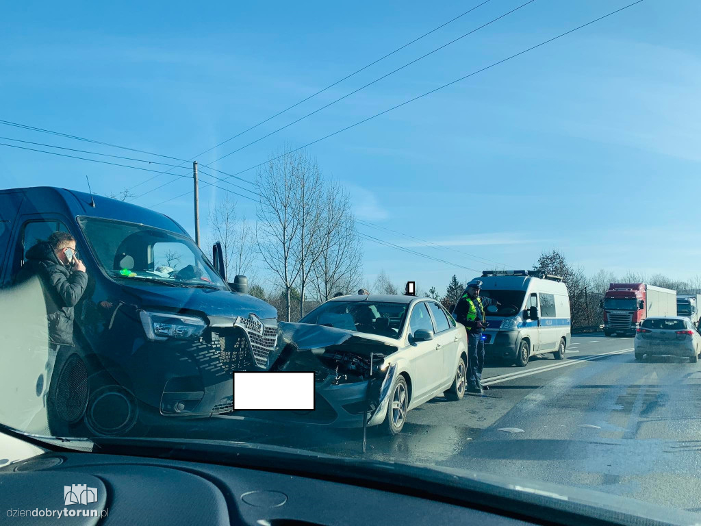 Kolizja aut w Lubiczu Dolnym k. Torunia