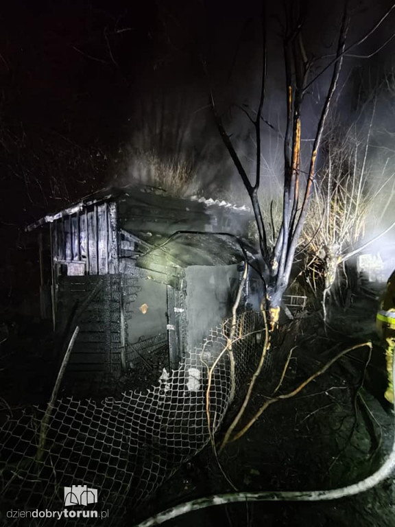 Toruń: nocny pożar przy Popiełuszki
