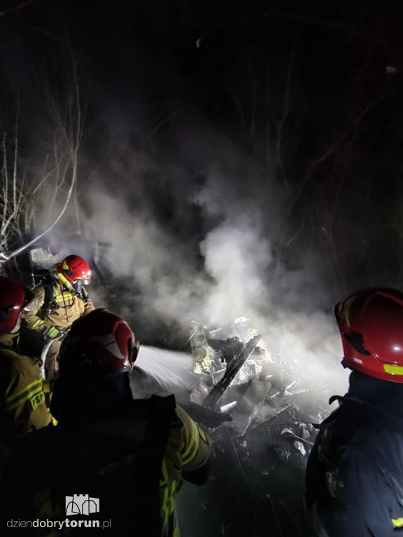 Toruń: nocny pożar przy Popiełuszki