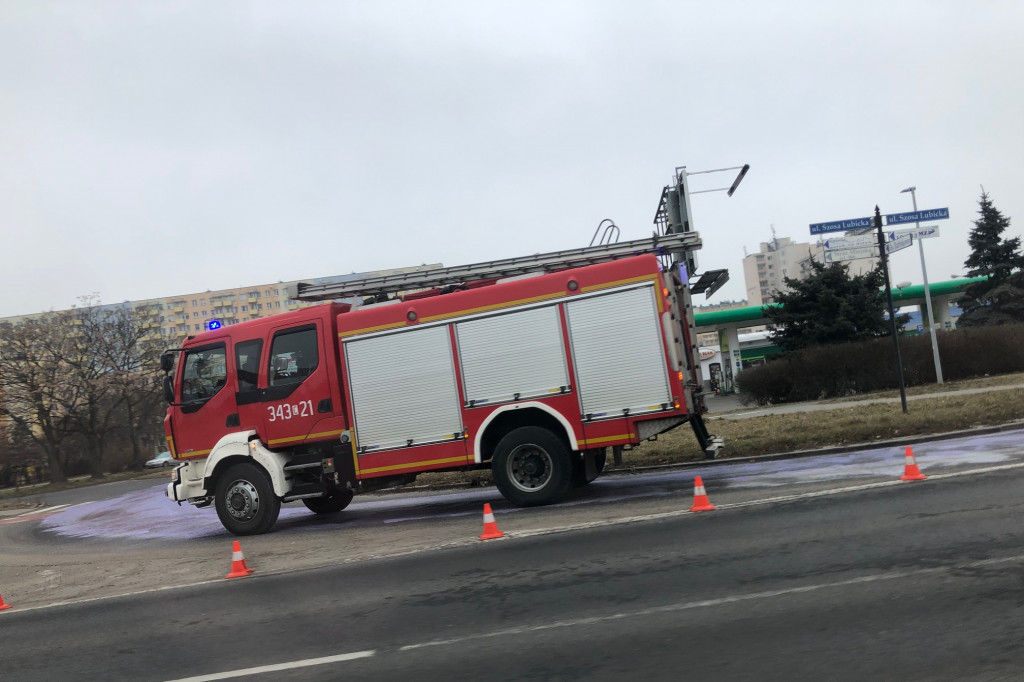 Toruń: interwencja strażaków przy Szosie Lubickiej