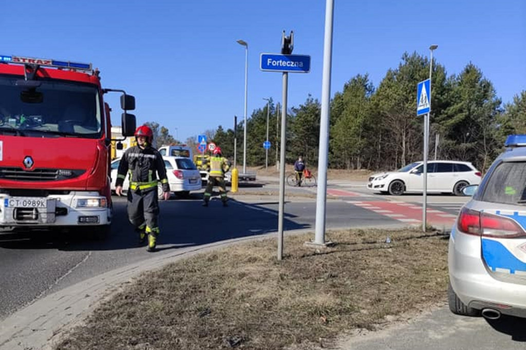 Toruń: kolizja dwóch aut osobowych