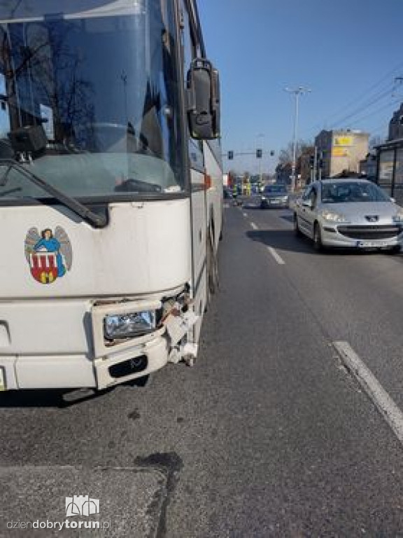 Toruń: kolizja z udziałem autobusu MZK!