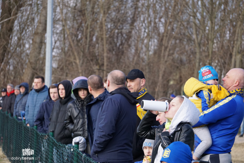 Kibice Elany Toruń na meczu z Victorią Lisewo
