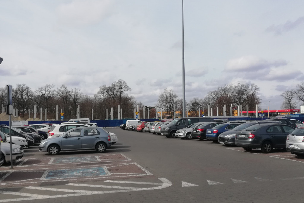 Ruszyła rozbudowa centrum handlowego w Toruniu