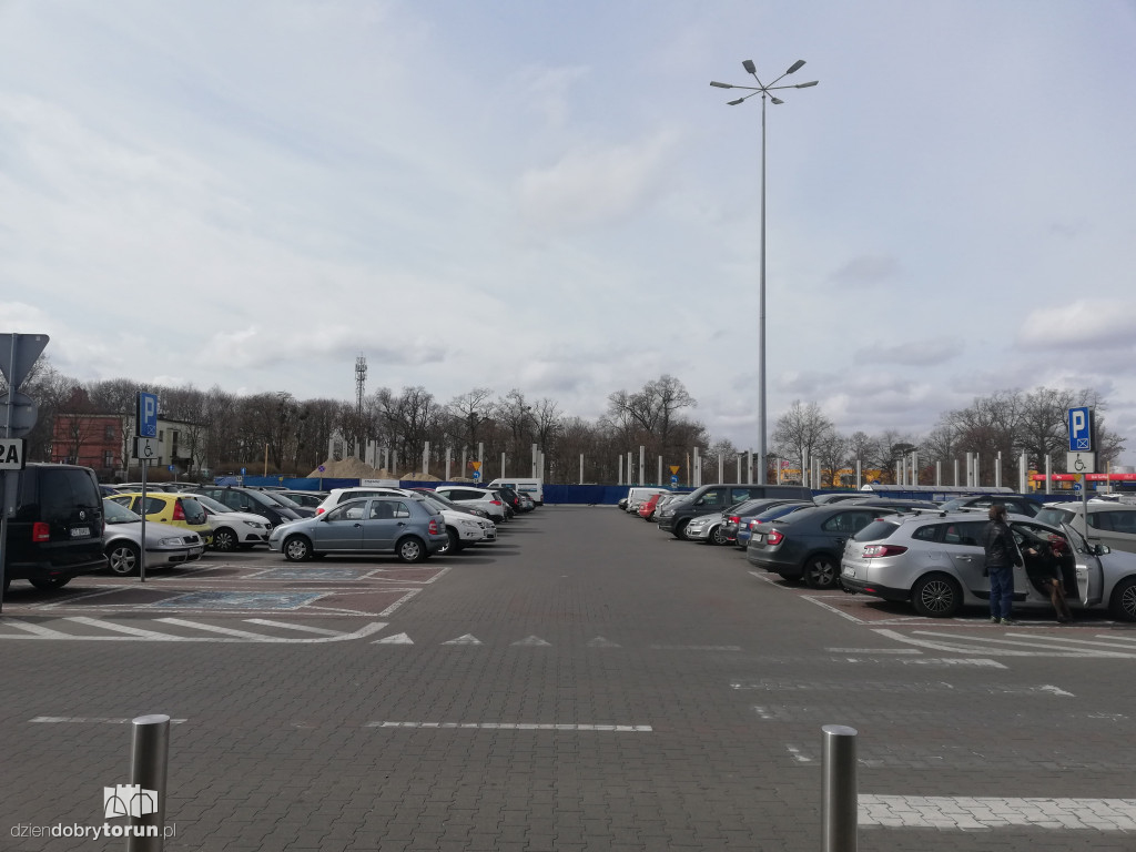Ruszyła rozbudowa centrum handlowego w Toruniu