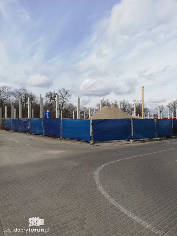 Ruszyła rozbudowa centrum handlowego w Toruniu