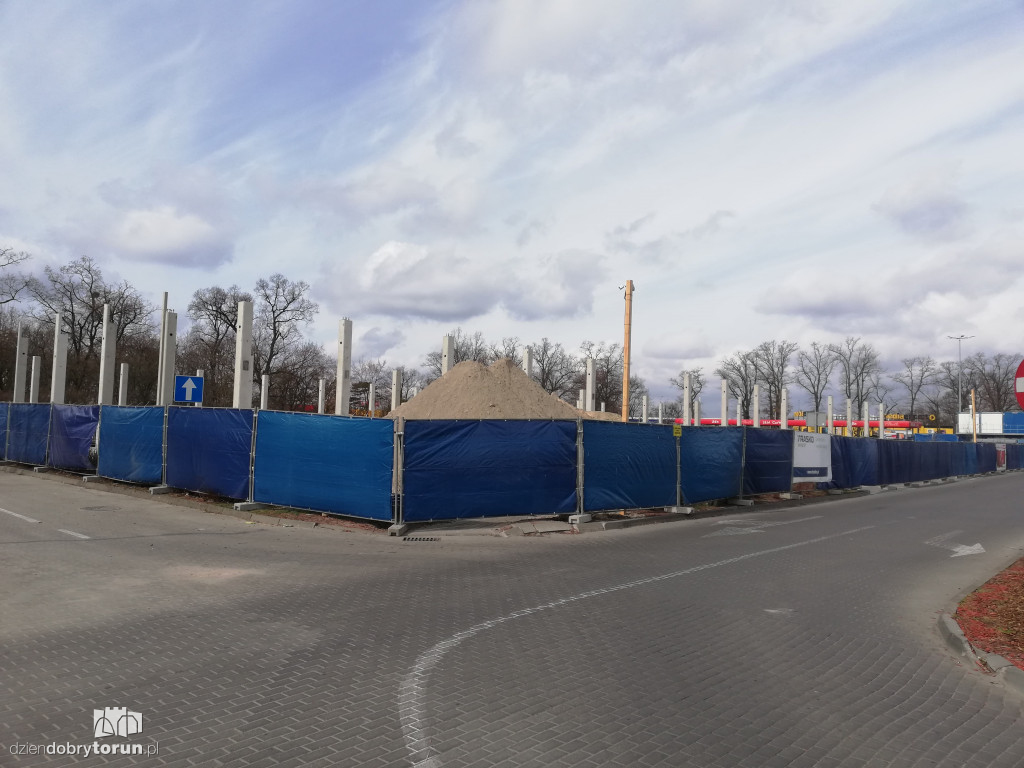 Ruszyła rozbudowa centrum handlowego w Toruniu