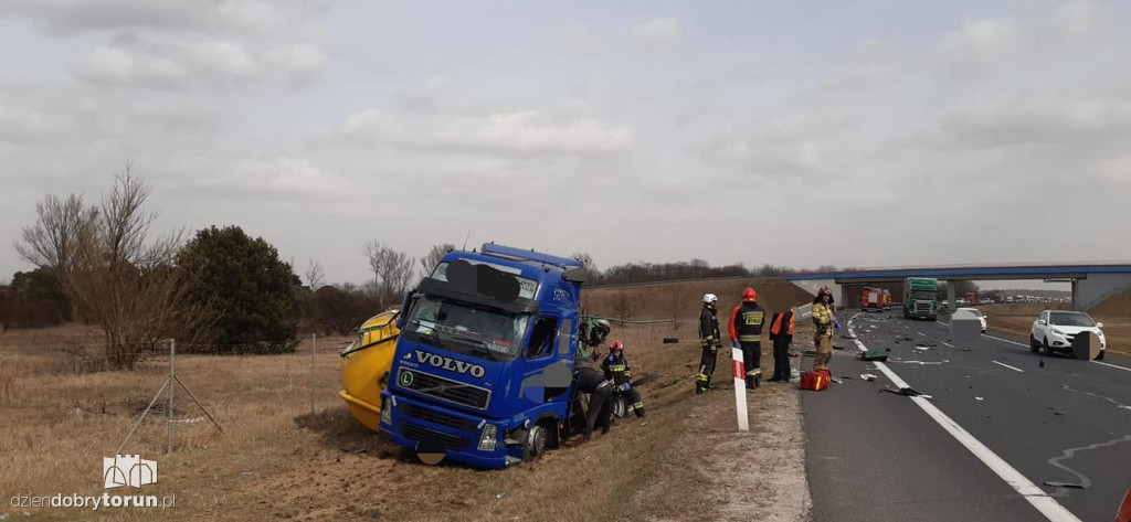 Wypadek na S10 pod Toruniem