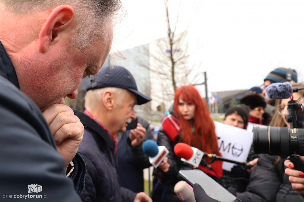 Protest pod TZMO