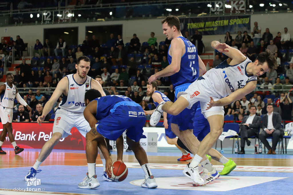 Twarde Pierniki Toruń 85:92 MKS Dąbrowa Górnicza