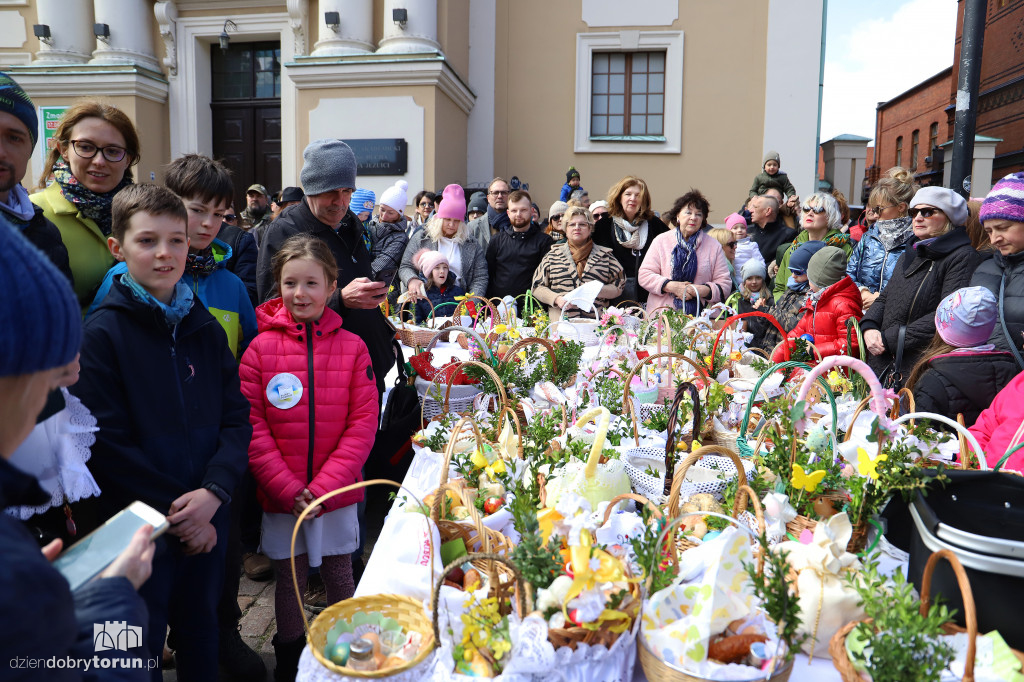 Poświęcenie pokarmów wielkanocnych