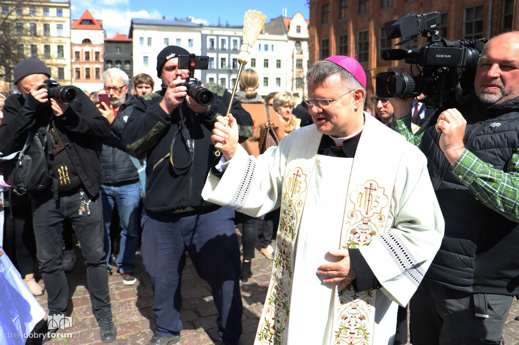 Poświęcenie pokarmów wielkanocnych