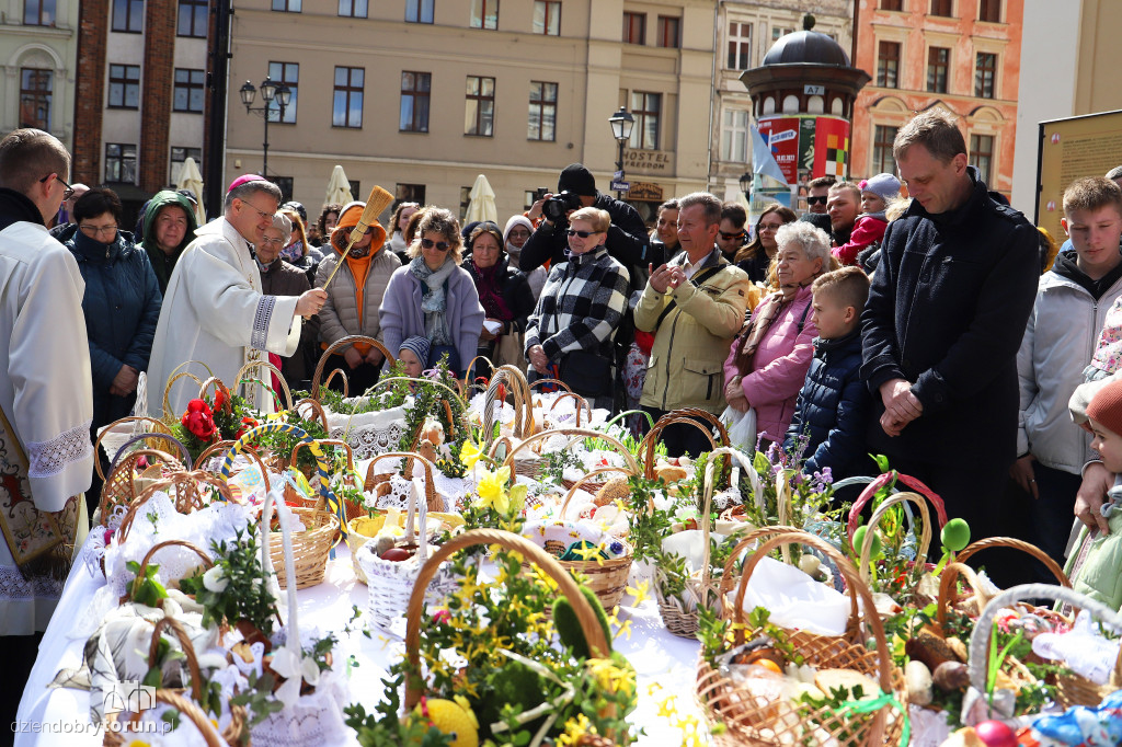 Poświęcenie pokarmów wielkanocnych