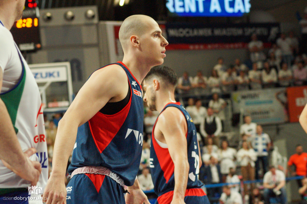 Twarde Pierniki w I meczu play-off