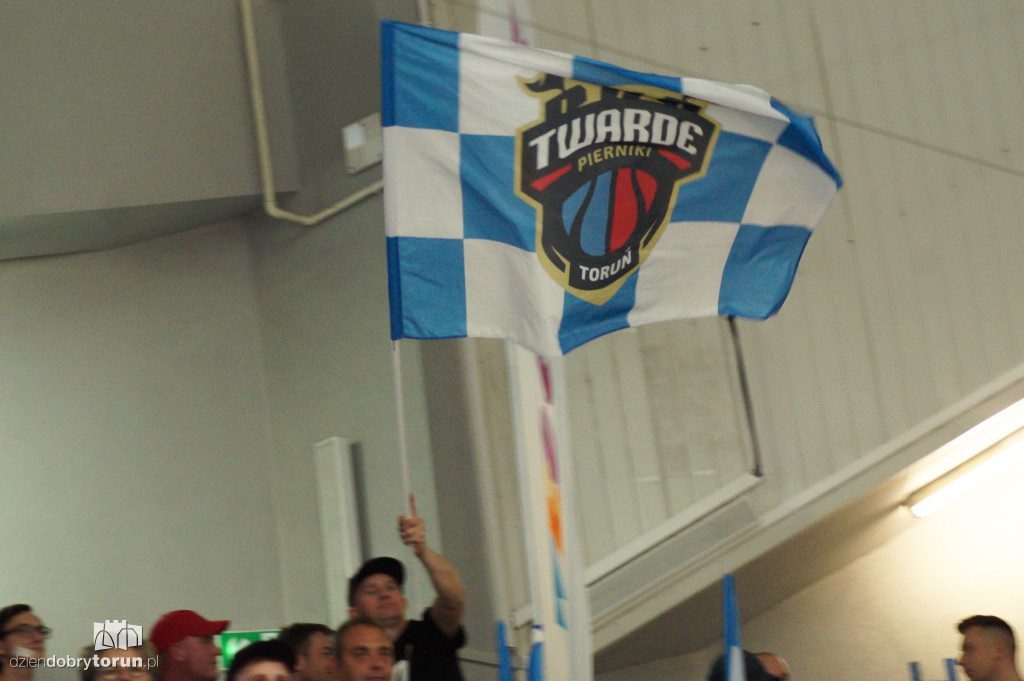 Twarde Pierniki w I meczu play-off