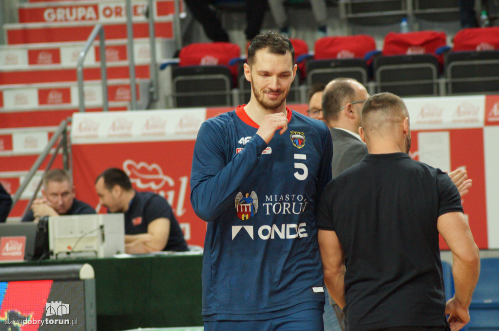Twarde Pierniki w I meczu play-off
