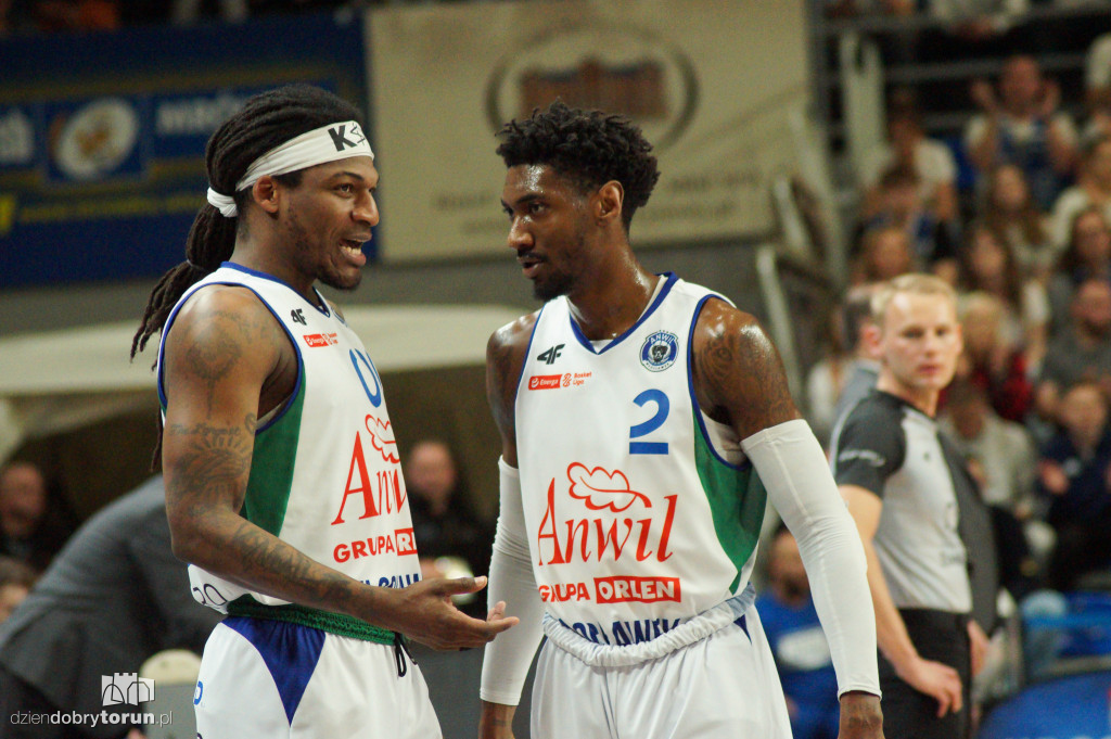 Twarde Pierniki w I meczu play-off