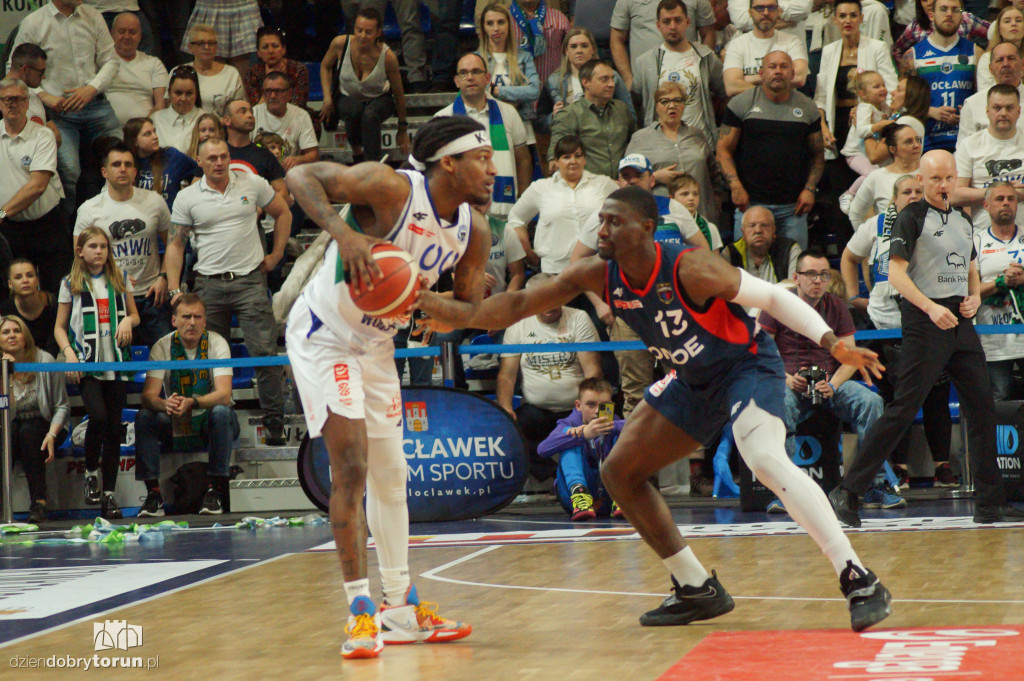 Twarde Pierniki w I meczu play-off