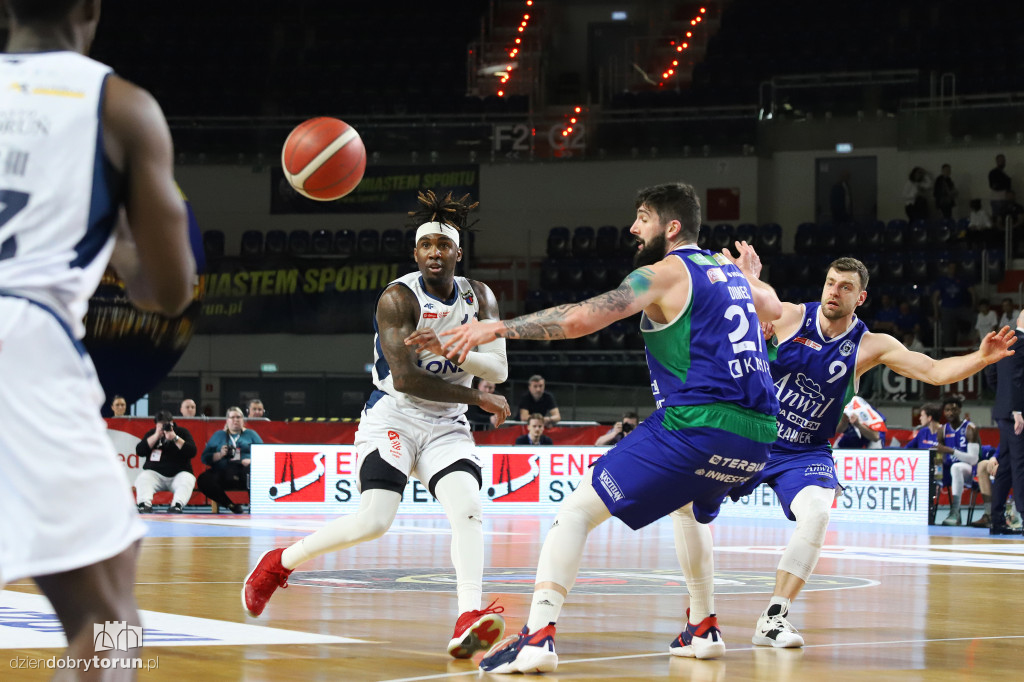 Twarde Pierniki Toruń 78 : 85 Anwil Włocławek