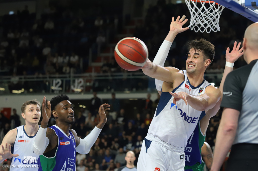 Twarde Pierniki Toruń 78 : 85 Anwil Włocławek