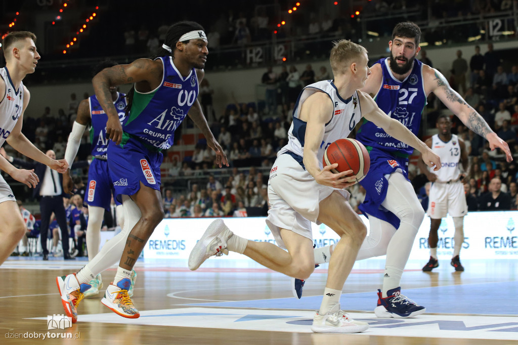 Twarde Pierniki Toruń 78 : 85 Anwil Włocławek