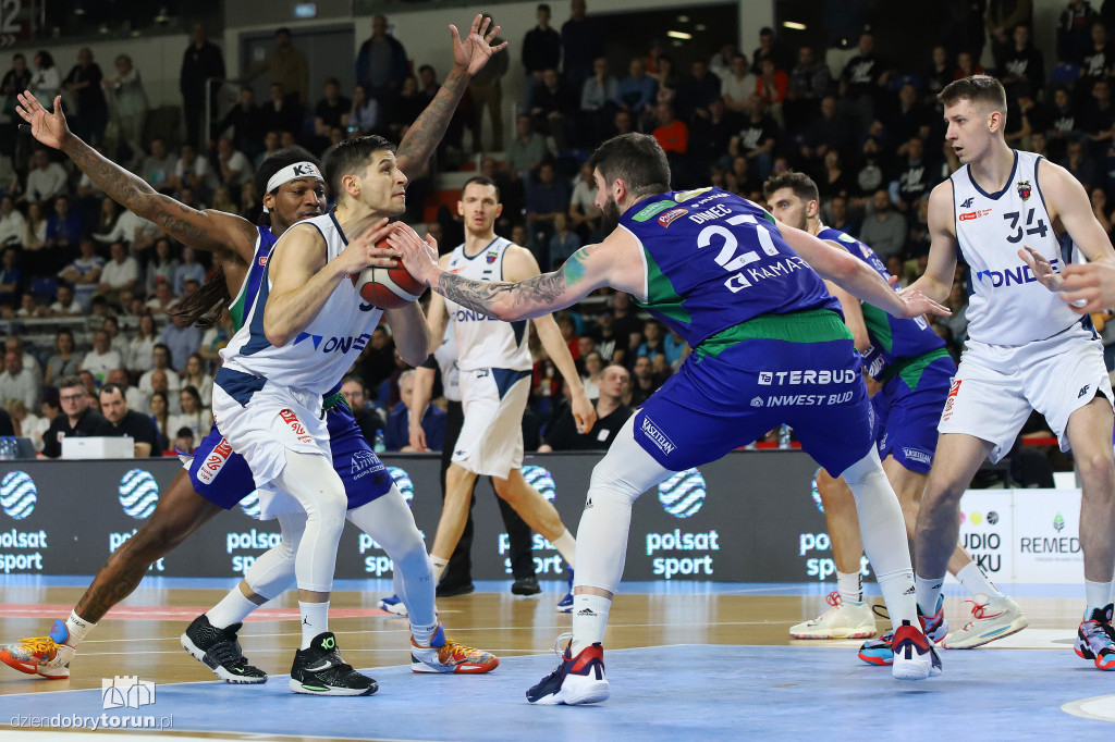 Twarde Pierniki Toruń 78 : 85 Anwil Włocławek