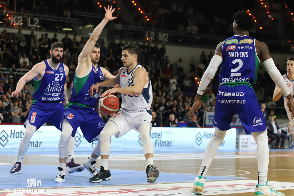 Twarde Pierniki Toruń 78 : 85 Anwil Włocławek