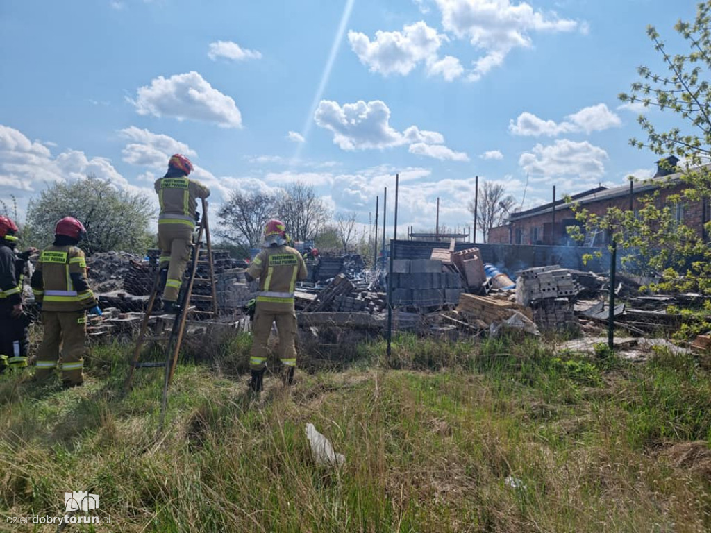 Toruń: pożar przy ulicy Pod Dębową Górą