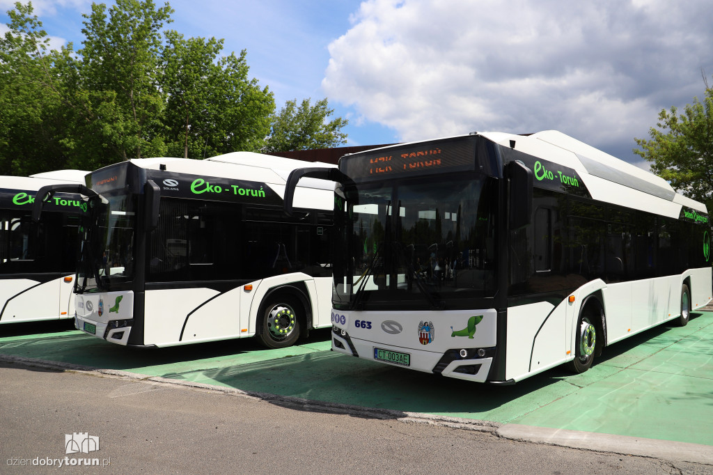 Prezentacja pierwszych eklektycznych autobusów