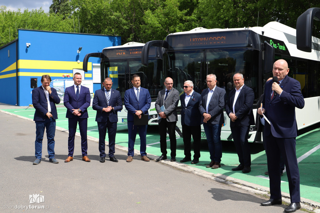 Prezentacja pierwszych eklektycznych autobusów