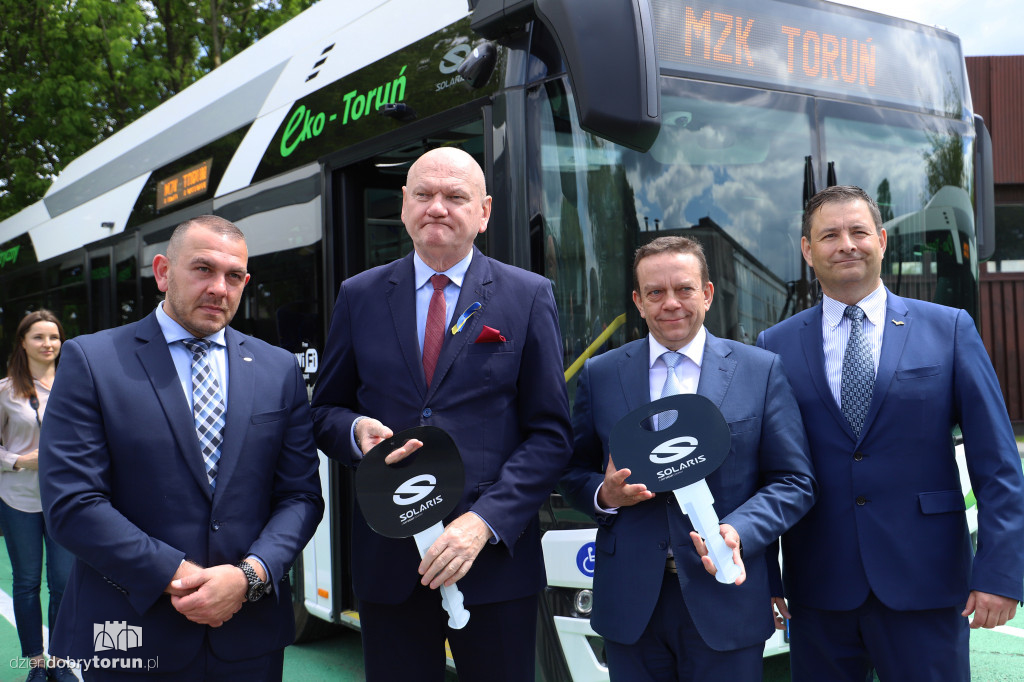 Prezentacja pierwszych eklektycznych autobusów
