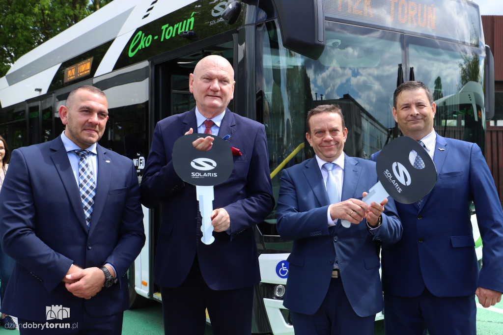 Prezentacja pierwszych eklektycznych autobusów