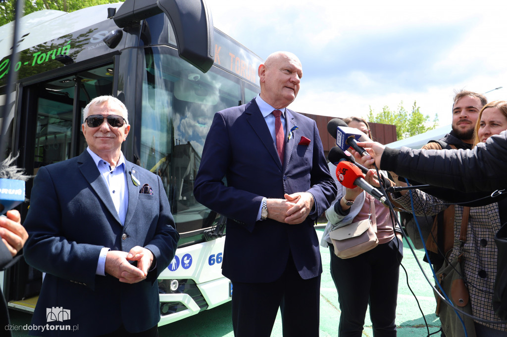 Prezentacja pierwszych eklektycznych autobusów